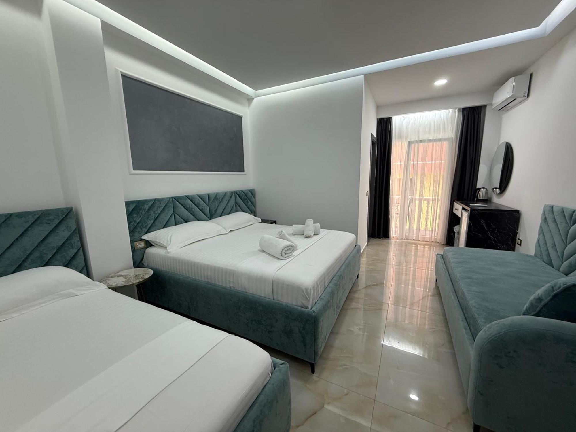 Hotel Leodori 1 Shëngjin Kültér fotó