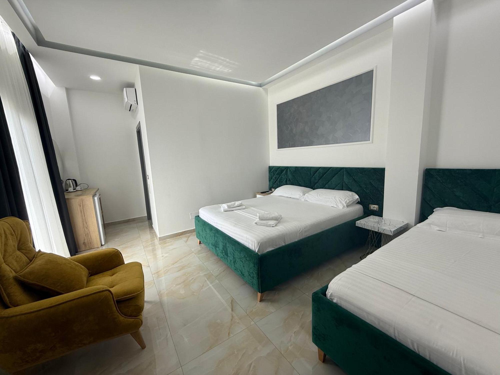Hotel Leodori 1 Shëngjin Kültér fotó
