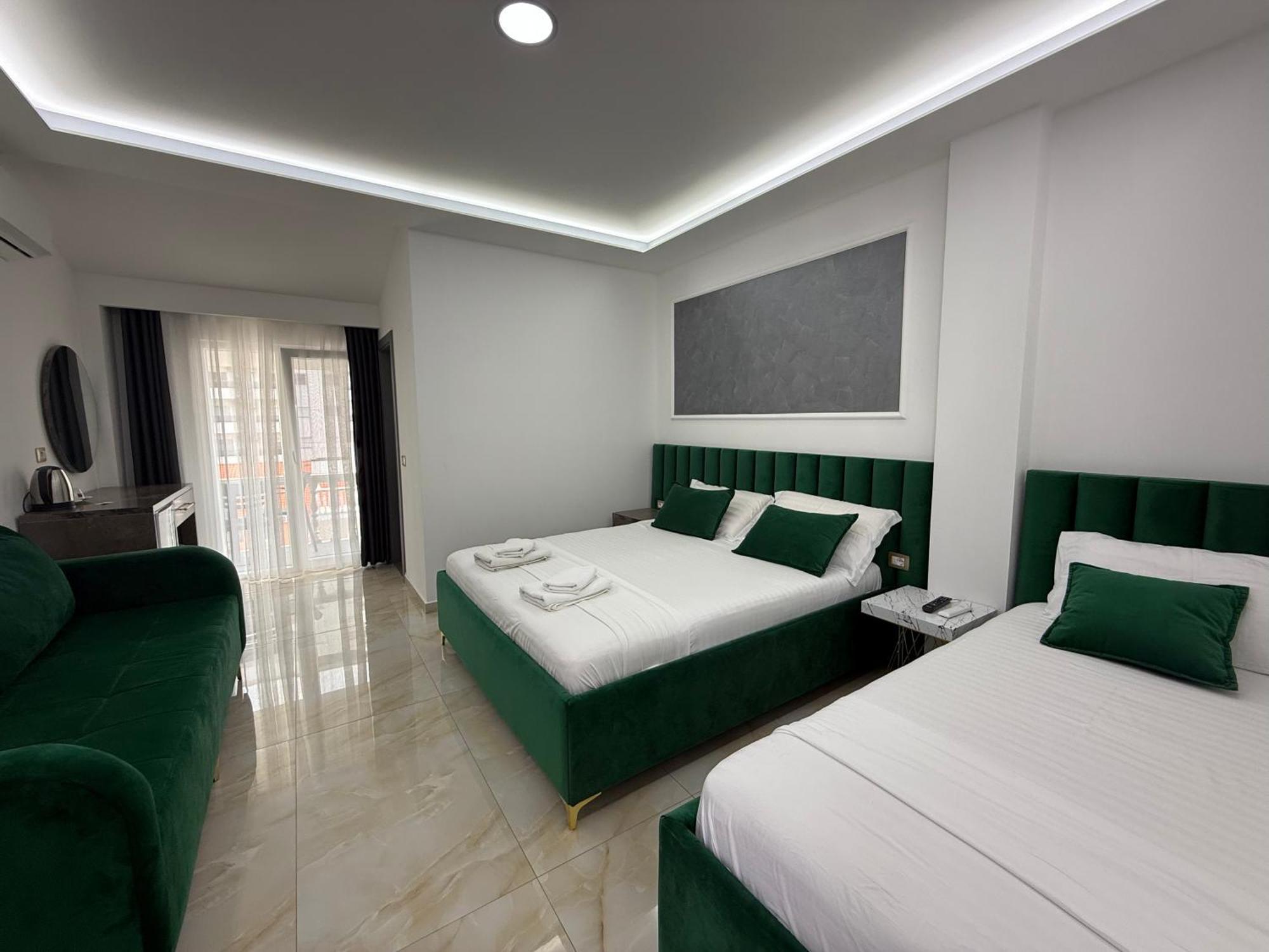 Hotel Leodori 1 Shëngjin Kültér fotó